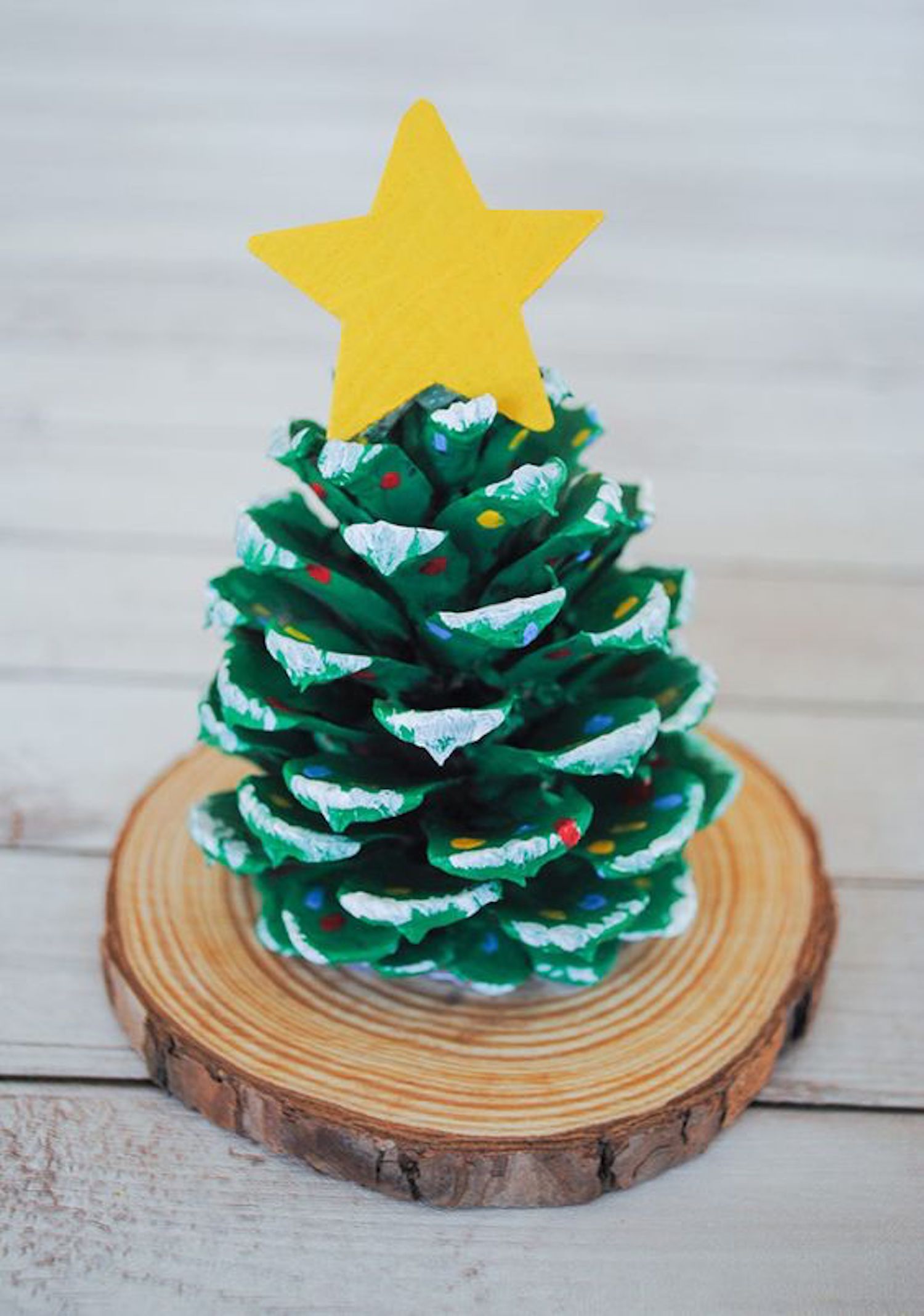 Pinecone Christmas Tree