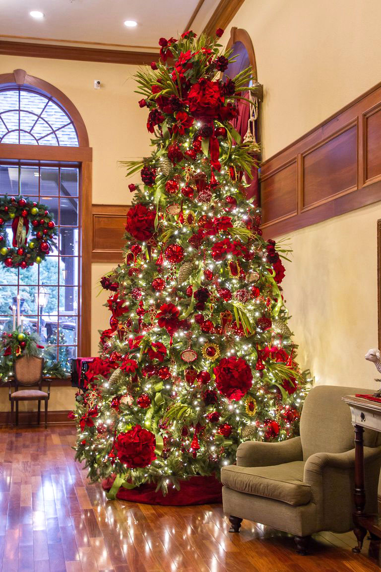 Red Christmas Decor Theme Tree